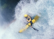 开云棋牌-库里关键三分定乾坤，湖人决胜局力克奇才