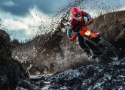 开云棋牌-拉沃尔杯险胜年终总决赛，兹维列夫关键制胜，定义网坛新经典