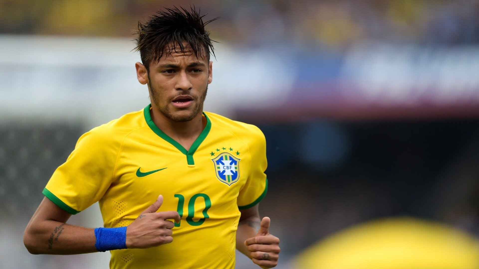 从安第斯山脉到蔚蓝海岸，厄瓜多尔对阵尼斯的足球奇缘与努涅斯的纪录之夜