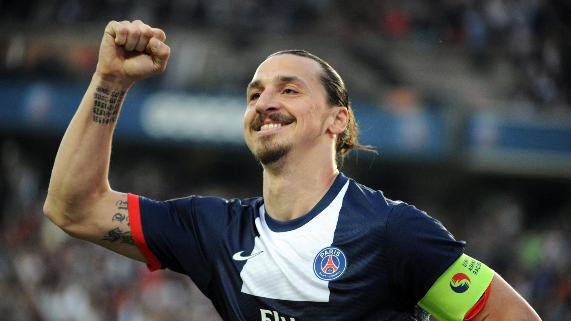 詹姆斯火力全开！连续关键得分击溃黄蜂，湖人锁定胜局